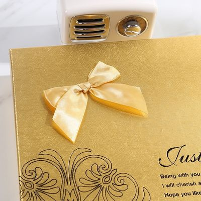 Custom Gold Art Paper Chocolate Gift Boxes Wholesale